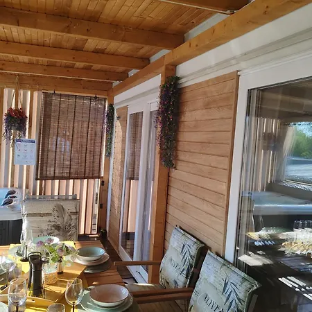 Annika Mar セルツェ