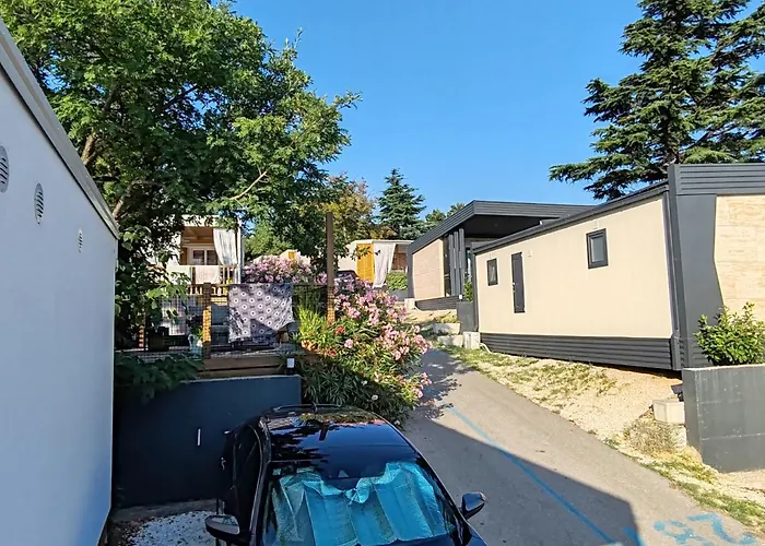 Annika Mar Campeggio Selce