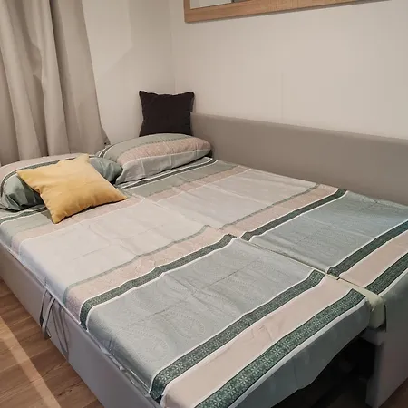 Annika Mar * 塞尔瑟