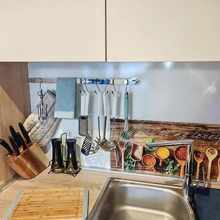 Annika Mar * 塞尔瑟